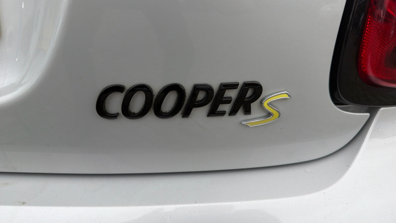 MINI Hatchback 135kW Cooper S Level 2 33kWh 3dr Auto Electric Hatchback